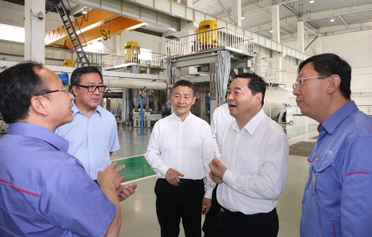 ������GA�ƽ�׼���һ�߿Ƽ�ְԱ���뽻��